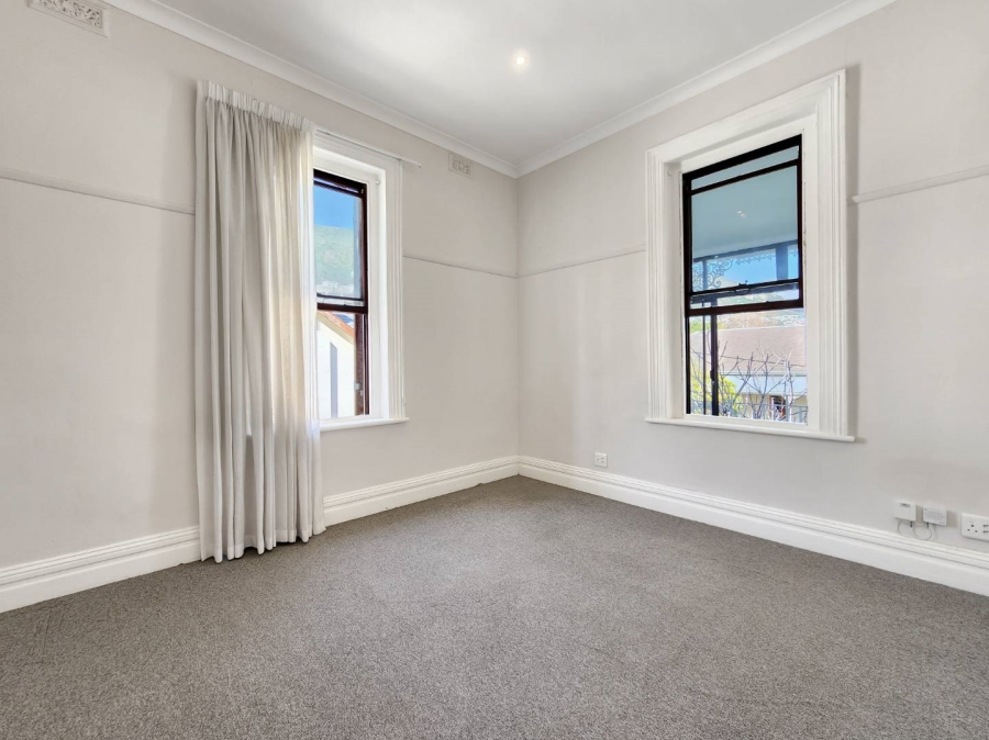 To Let 3 Bedroom Property for Rent in Sea Point Western Cape